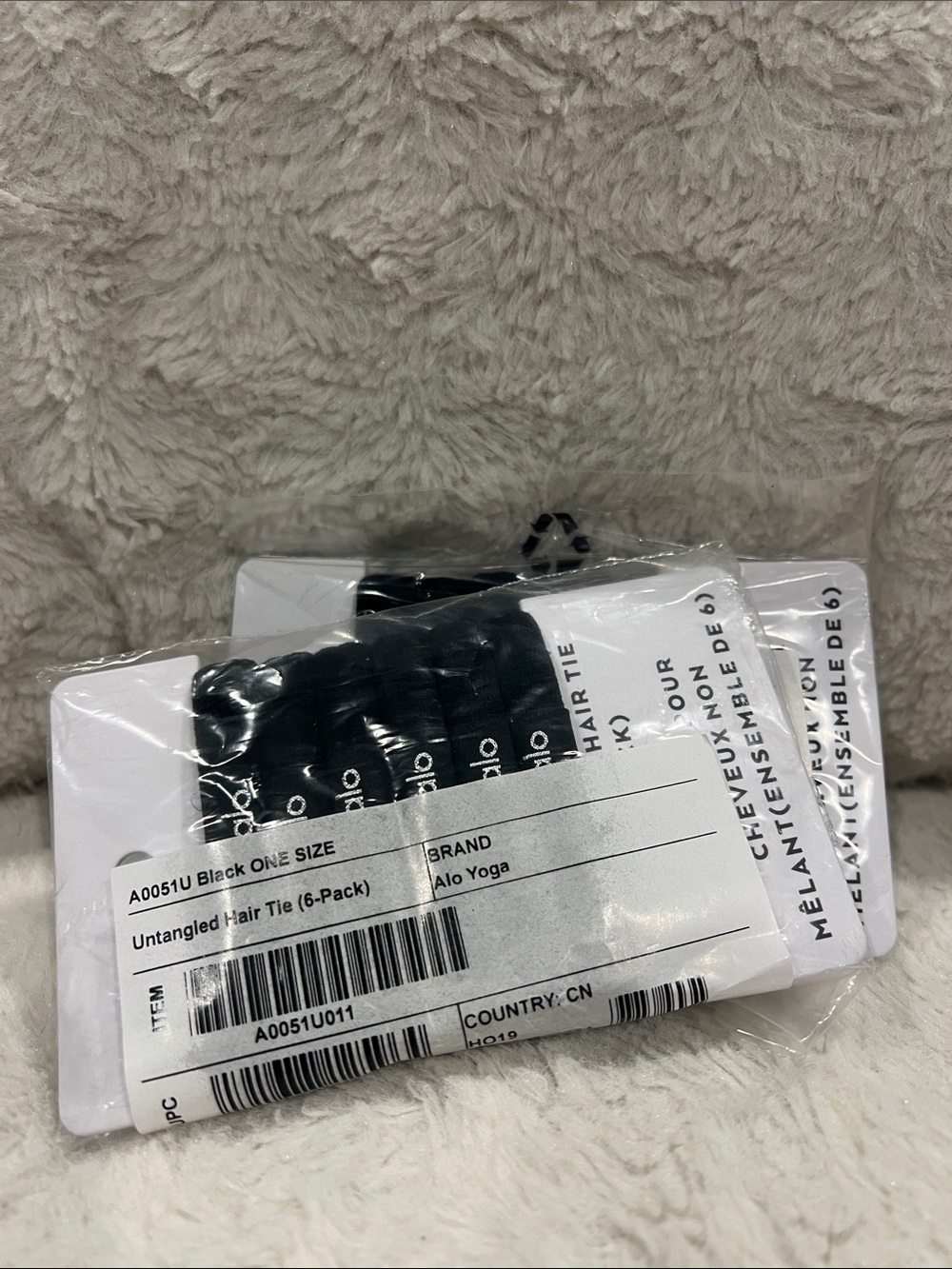 ALO Yoga Black Hair Tie Pack — 6-Pack - Picture 2 of 3